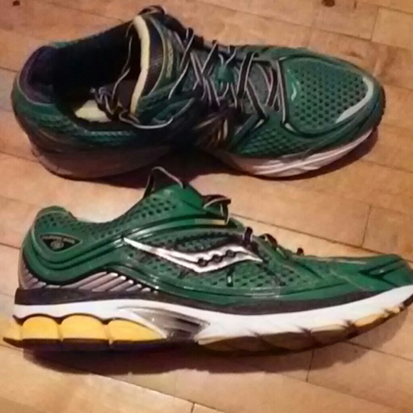 saucony hurricane 12